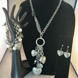 3 Piece Set of Premier Designs Jewelry